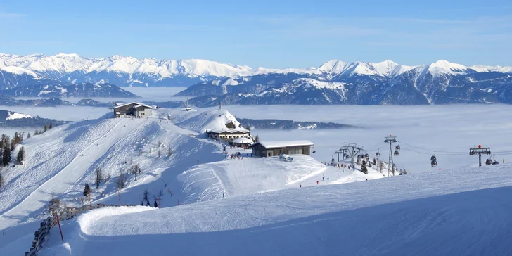 Zimný pobyt v Korutánsku: chata alebo treehouse priamo pri skiareáli, denne vstup do aquaparku