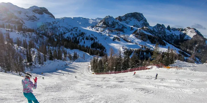 Zimný pobyt v Korutánsku: chata alebo treehouse priamo pri skiareáli, denne vstup do aquaparku