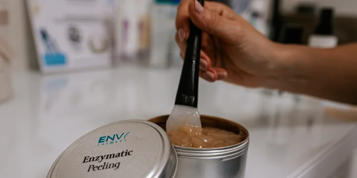 Kozmetické ošetrenia pleti v Anzu Cosmetics: Hydrabeauty čistenie pleti s dermabráziou alebo masáž tváre