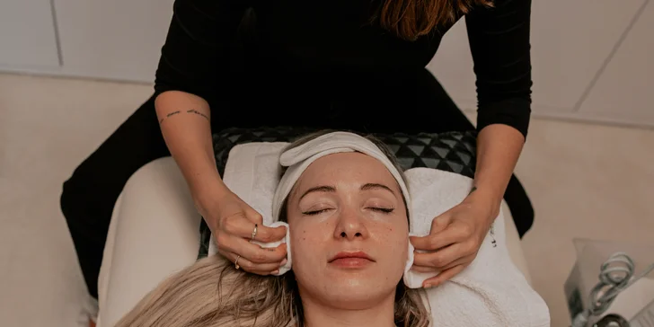 Kozmetické ošetrenia pleti v Anzu Cosmetics: Hydrabeauty čistenie pleti s dermabráziou alebo masáž tváre