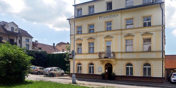 Penzión priamo v centre Luhačovíc: pobyt s raňajkami alebo polpenzia a víno