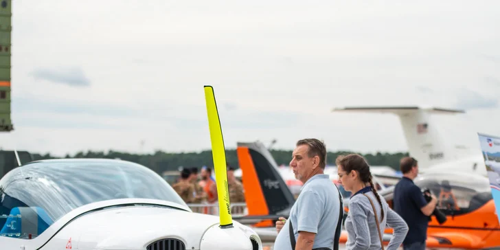 Vyhliadkový let novým lietadlom WT9 DYNAMIC LSA alebo VIPER SD4 NIGHT-VFR aj s možnosťou pilotovania pre 1 osobu