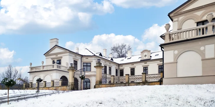 Pobyt na Zámku Wichterle s raňajkami či polpenziou, wellness, pivným kúpeľom aj masážou