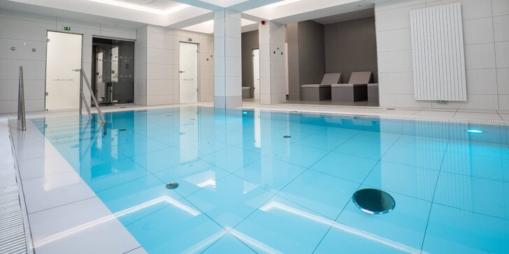 Relax v Karlových Varoch: hotel priamo pri kolonáde, nové wellness centrum, procedúry a polpenzia
