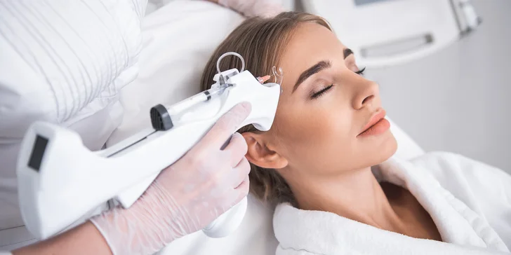 Estetické procedúry v Jolli salóne: BB Glow permanentný make up alebo aplikácia intenzívneho séra pomocou Vital Injectora