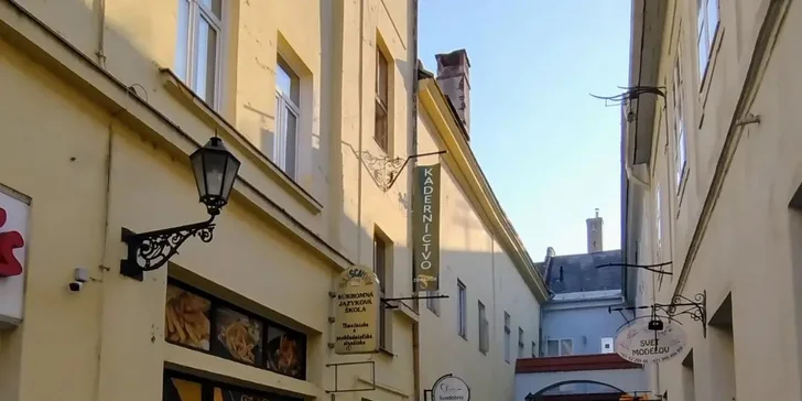 Dámsky strih s ošetrením vlasovej pokožky či úpravou obočia, detský aj JUNIOR strih