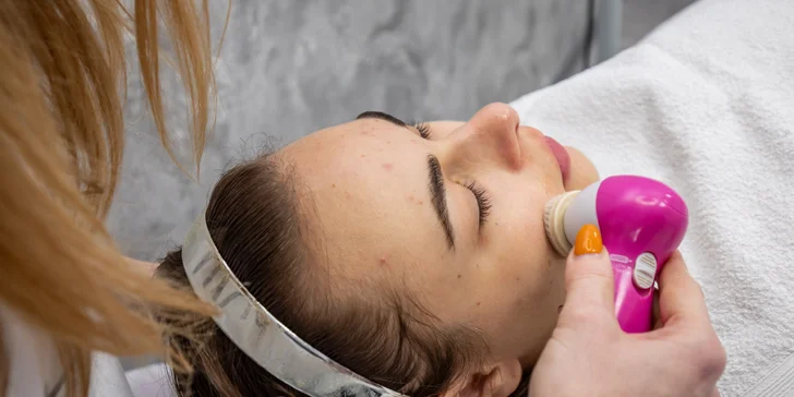 Revitalizačné čistenie a hĺbková výživa pleti alebo výhodný balíček ošetrení