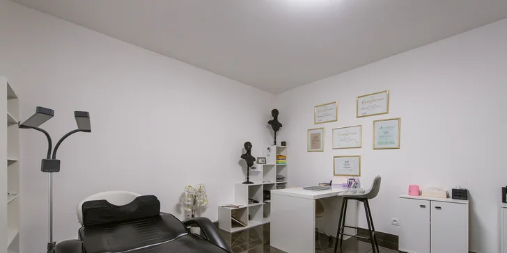 Predĺženie či lash lift mihalníc aj s lamináciou obočia