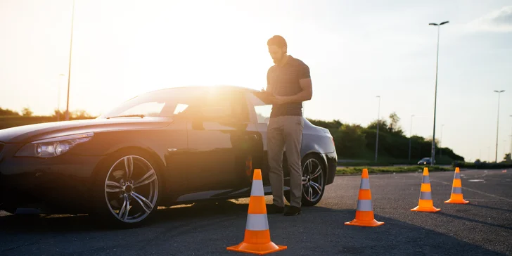 Kondičná jazda alebo kurz na získanie vodičského preukazu na auto i motorku + Škola šmyku v cene kurzu