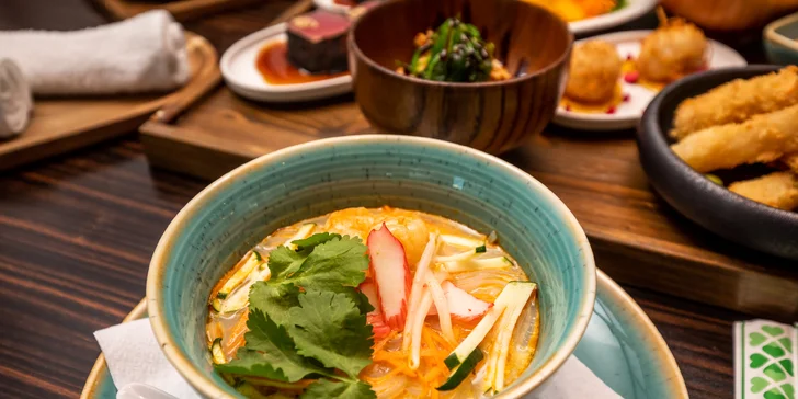 Exotické degustačné menu pre dvoch v ázijskej reštaurácii SushiHanil