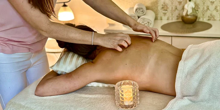 Nebeský relax: Škrabkanie tela s peelingom chrbta