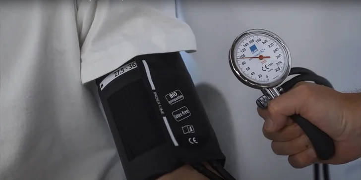 Komplexná zdravotná analýza (balíček telesných vyšetrení a/alebo laboratórna analýza krvi a moču)