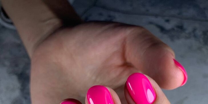 Mamasheva nails: Manikúra s gél lakom, nové gélové nechty alebo doplnenie gélových nechtov