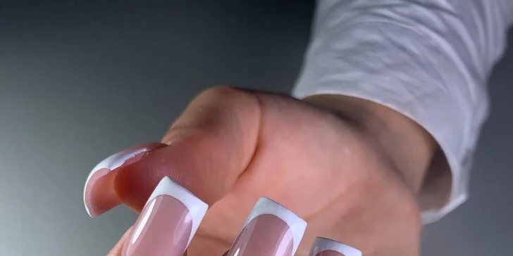 Mamasheva nails: Manikúra s gél lakom, nové gélové nechty alebo doplnenie gélových nechtov