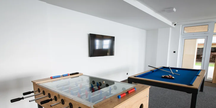 Oslnivý 4* hotel na brehu slovenského mora: fúra zážitkov, strava aj neobmedzený wellness