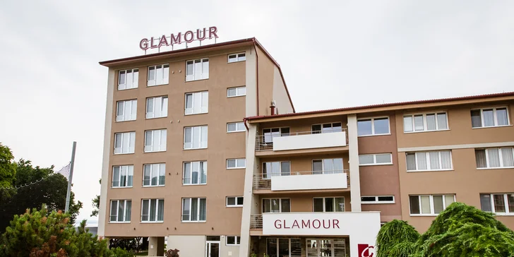 Oslnivý 4* hotel na brehu slovenského mora: fúra zážitkov, strava aj neobmedzený wellness