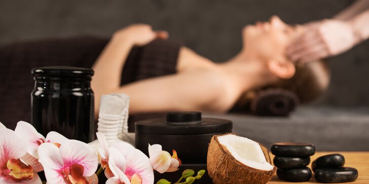 Kokosová či anticelulitídna masáž alebo masáž ramien a krčnej chrbtice