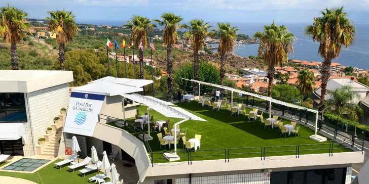 Sicílska idylka: 4* hotel pri Katánii, v cene raňajky či polpenzia, bazén + zľava pri včasnom nákupe