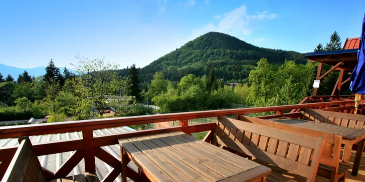 Horský relax pod Lysou horou: raňajky, bazén a privátne wellness
