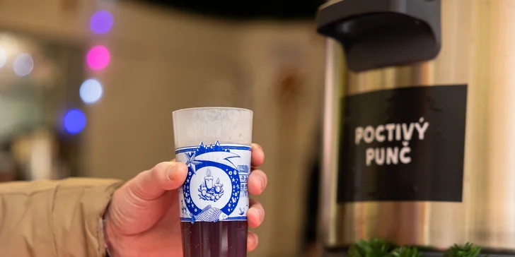 Horúci punč na vianočných trhoch: Punč Pass 9 + 1 zdarma