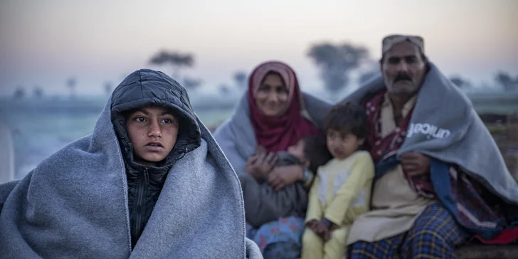 Balíčky plné tepla pre detičky žijúce v krajinách postihnutých humanitárnou krízou