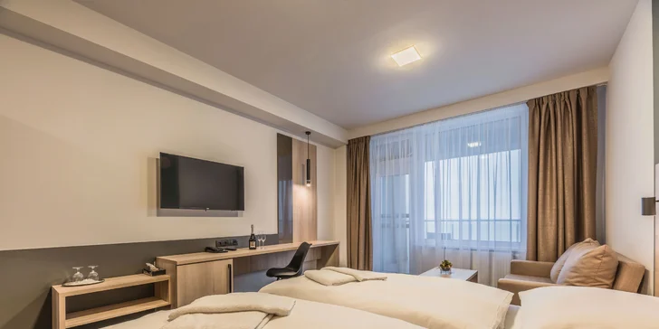 Oslnivý 4* hotel na brehu slovenského mora: fúra zážitkov, strava aj neobmedzený wellness
