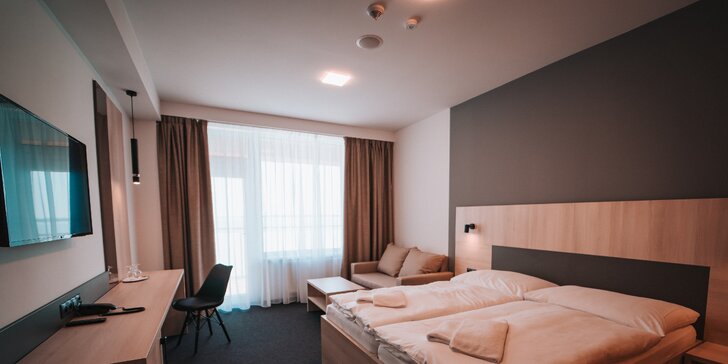 Oslnivý 4* hotel na brehu slovenského mora: fúra zážitkov, strava aj neobmedzený wellness