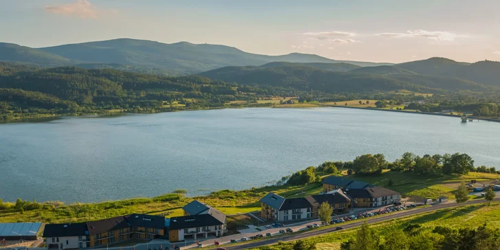 Pobyt v luxusnom rezorte v poľských Krkonošiach: jedlo a wellness aj vonkajší vyhrievaný bazén