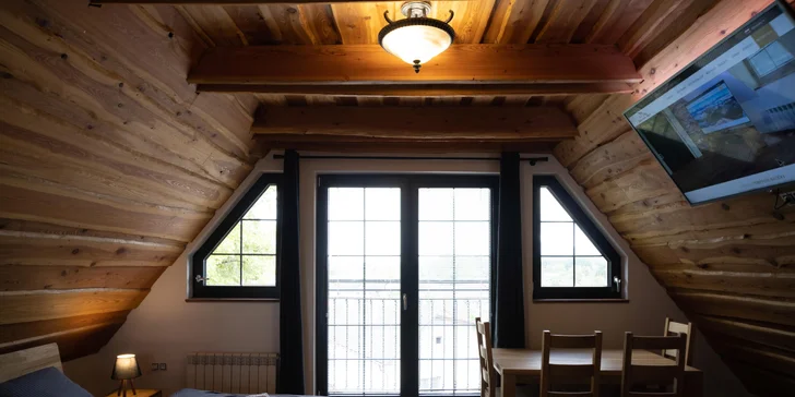 Pobyt v zrekonštruovanom mlyne s vodným kolesom nabíjacou stanicou pre elektromobily a novými izbami