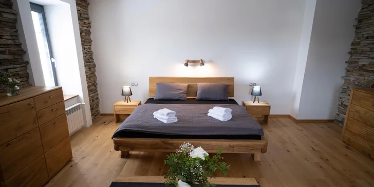 Pobyt v zrekonštruovanom mlyne s vodným kolesom nabíjacou stanicou pre elektromobily a novými izbami