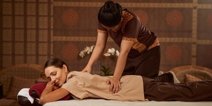Indonézska alebo balinézska ayurvédska masáž v salóne MAXPLAZA