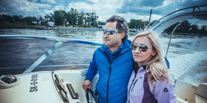 Plavba po Dunaji motorovým člnom pre 7 osôb