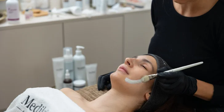 Čistenie pleti s hydratáciou, biorevitalizačný peeling alebo vitamínová mezoterapia Dermaheal