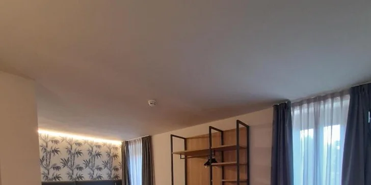 Dovolenka pre pár aj rodinu na brehu Lago di Garda: raňajky, wellness aj bicykle