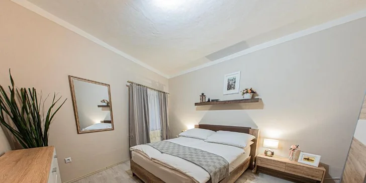 Šik apartmány v historicky hodnotnej budove blízko centra vychýrenej Banskej Štiavnice: parkovanie vo dvore zdarma