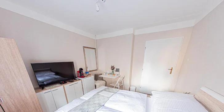 Šik apartmány v historicky hodnotnej budove blízko centra vychýrenej Banskej Štiavnice: parkovanie vo dvore zdarma