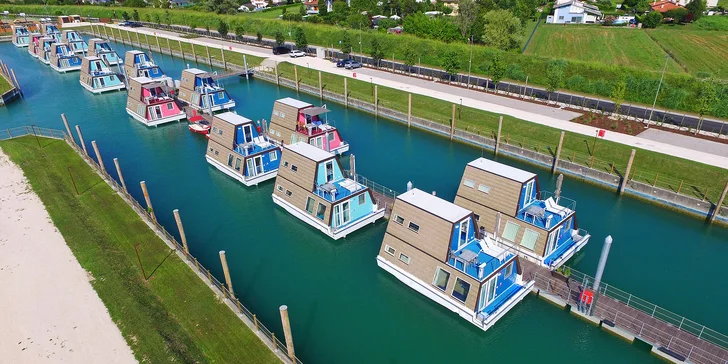 Bungalov alebo hausbót v Lignane aj s jedlom, vodným parkom, súkromnou plážou a turistickou kartou