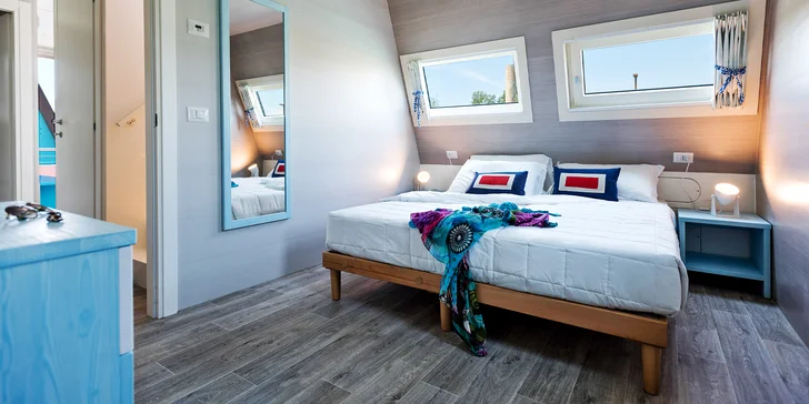 Bungalov alebo hausbót v Lignane aj s jedlom, vodným parkom, súkromnou plážou a turistickou kartou