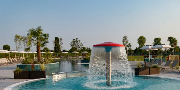 Bungalov alebo hausbót v Lignane aj s jedlom, vodným parkom, súkromnou plážou a turistickou kartou