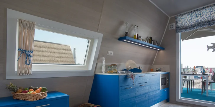 Bungalov alebo hausbót v Lignane aj s jedlom, vodným parkom, súkromnou plážou a turistickou kartou