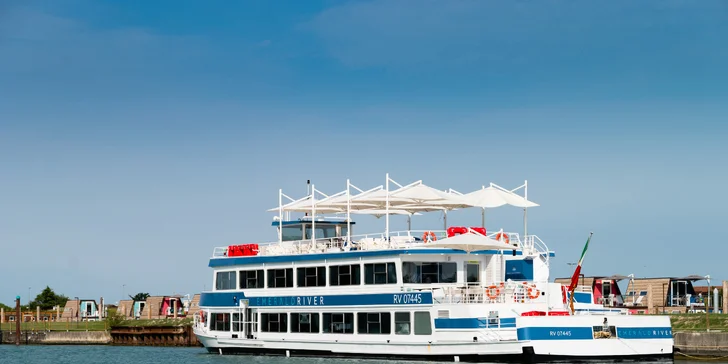 Bungalov alebo hausbót v Lignane aj s jedlom, vodným parkom, súkromnou plážou a turistickou kartou