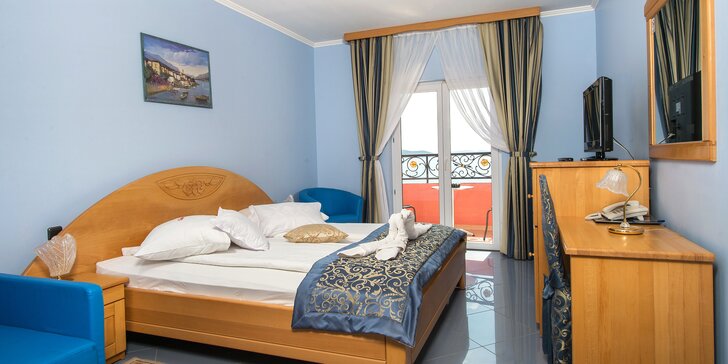 Leto v Dalmácii: hotel 2 minúty od pláže, bohatá polpenzia, bazén