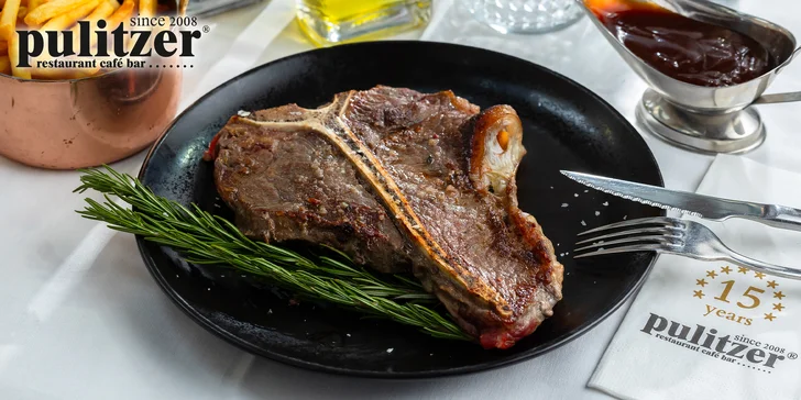 Šťavnatý steak z mladého býka v New Pulitzer: 500 g Bistecca alla Fiorentina s hranolčekmi a BBQ omáčkou