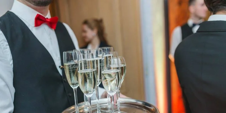Vstupenka na Benátsky ples v exkluzívnom Château Bela pre 1 osobu