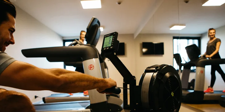 Moderný hotel v centre Katovíc: bufetové raňajky a prechádzky mestom