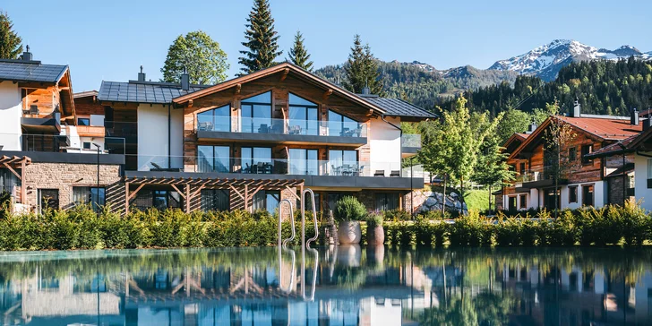 Moderný horský hotel v Kitzbühelských Alpách: sauny, bazény aj polpenzia, pobyt v zime aj lete