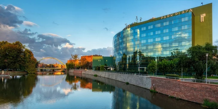 4* pobyt v centre Vroclavu: hotel priamo pri rieke Odra, raňajky a možnosť sauny
