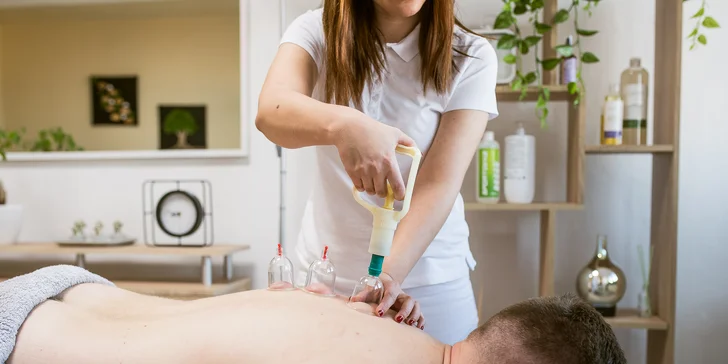 Klasická masáž, bankovanie alebo reflexná masáž chodidiel od slabozrakej masérky s výnimočným citom v rukách