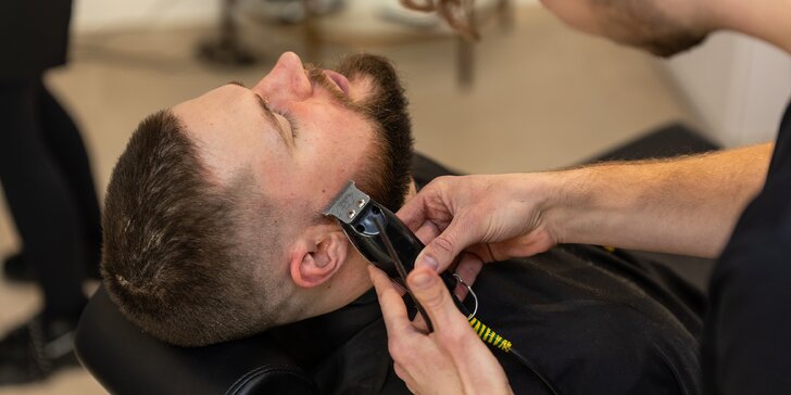 Pánsky strih alebo barber strih aj s úpravou brady