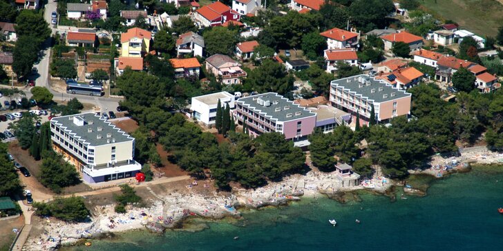 Rodinná dovolenka na Istrii: apartmány pri pláži, balkón s výhľadom aj first minute zľava